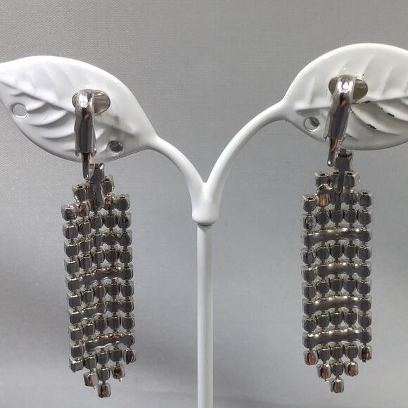 Red & Clear Long Rhinestone Earrings, Dangle , 1960s Vintage Jewelry - Picture 5 of 10